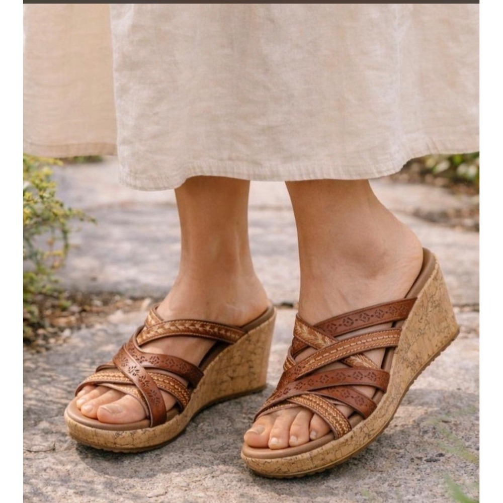 Skechers Cali Beverlee Tiger Posse Strappy wedge sandals 8 Brown Boho Summer